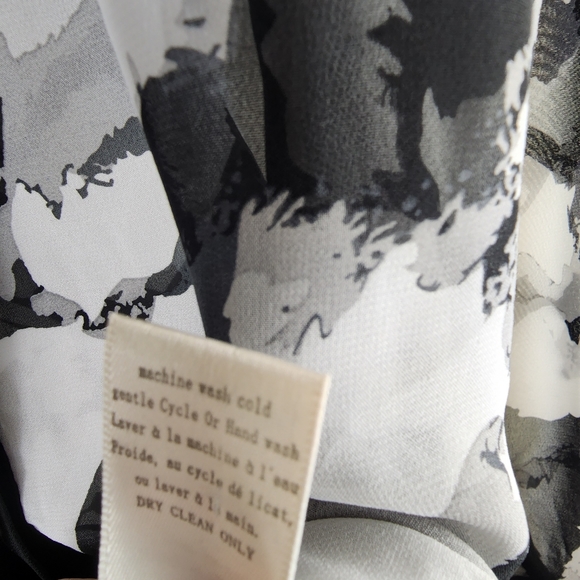 Very J Women's Black White Longsleeve Watercolor Pattern Chiffon Blouse Medium - Picture 6 of 8